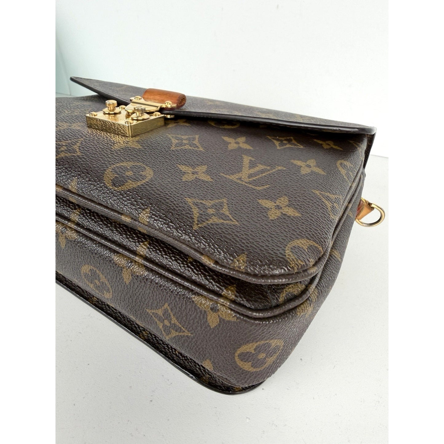 Louis Vuitton Pochette Metis Bag MM in Brown LV Monogram Coated Canvas 2017 C-1