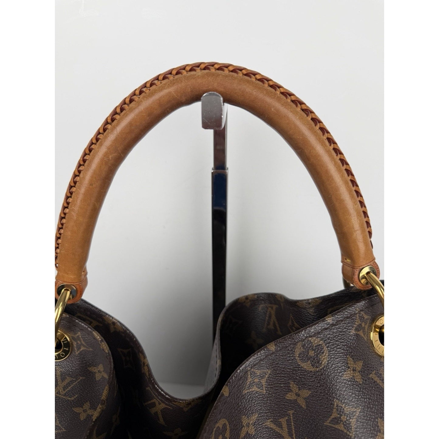 Louis Vuitton Artsy Shoulder Bag MM in Brown LV Monogram Coated Canvas 2011 d-S