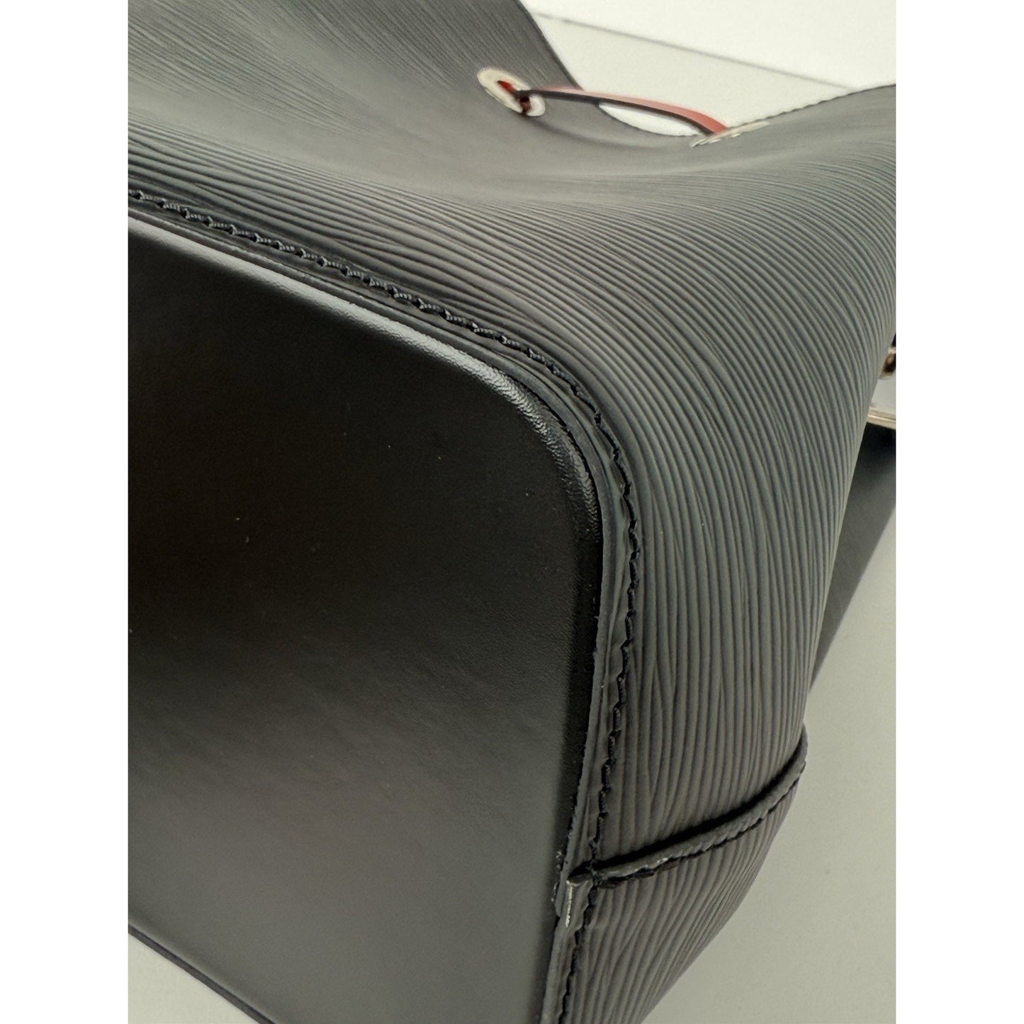 Louis Vuitton NéoNoé Bucket Bag BB Black Safran Epi Grained Leather