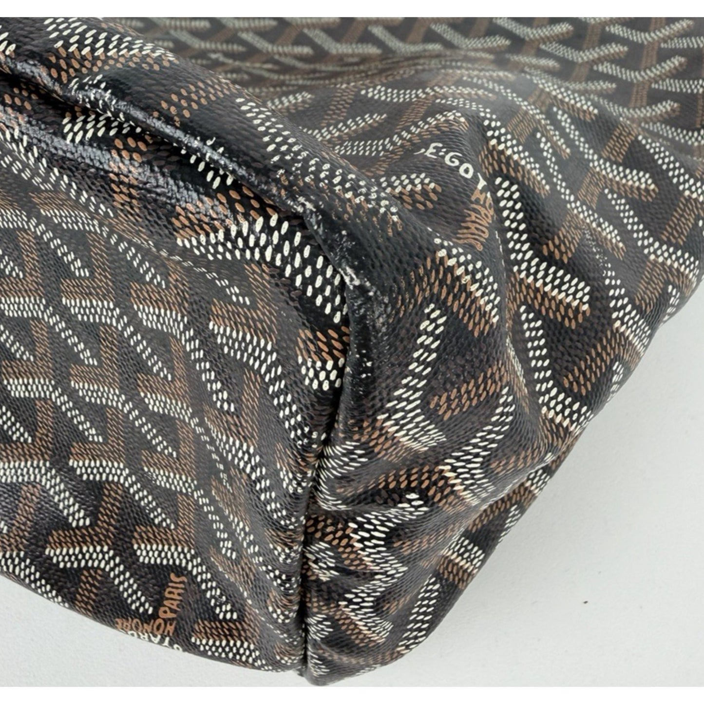 Goyard Saint Louis PM Tote Bag in Black & Tan Classic Chevron Coated Canvas D2