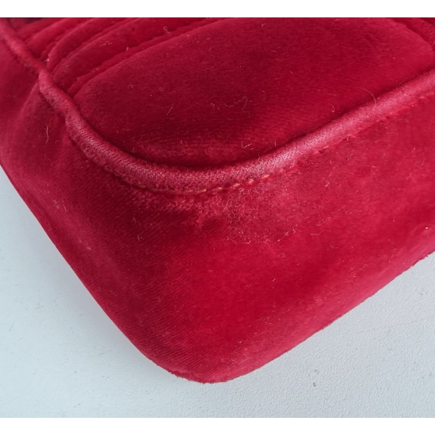 Gucci GG Marmont Medium Shoulder Bag in Red Velvet Gold HW S-08