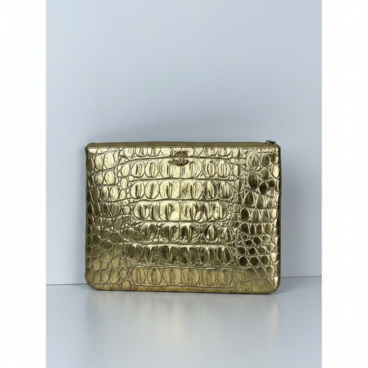 CHANEL Metallic Crocodile Embossed Calfskin Medium O Case Clutch (2019)