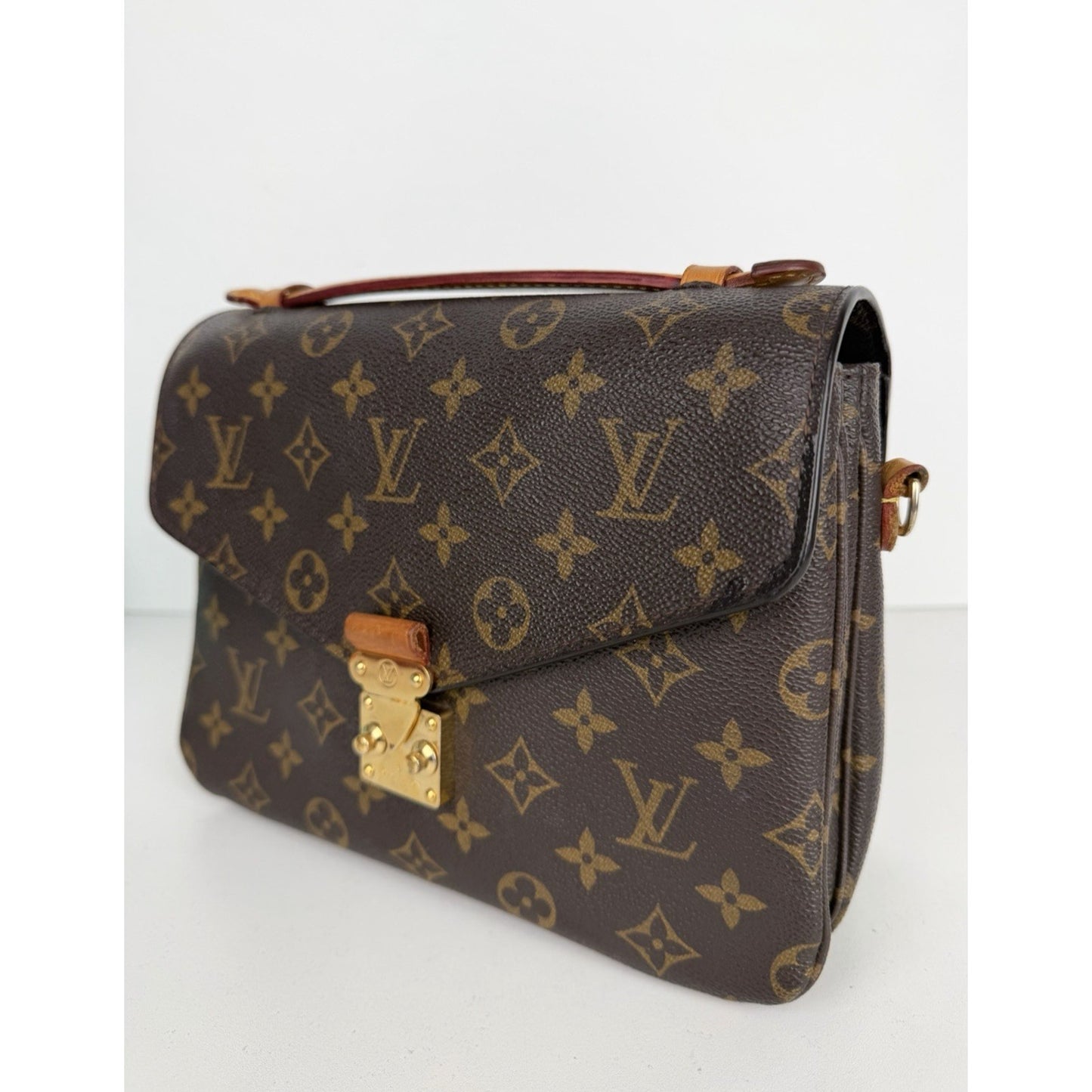 Louis Vuitton Pochette Metis Bag MM in Brown LV Monogram Coated Canvas 2017 C-1