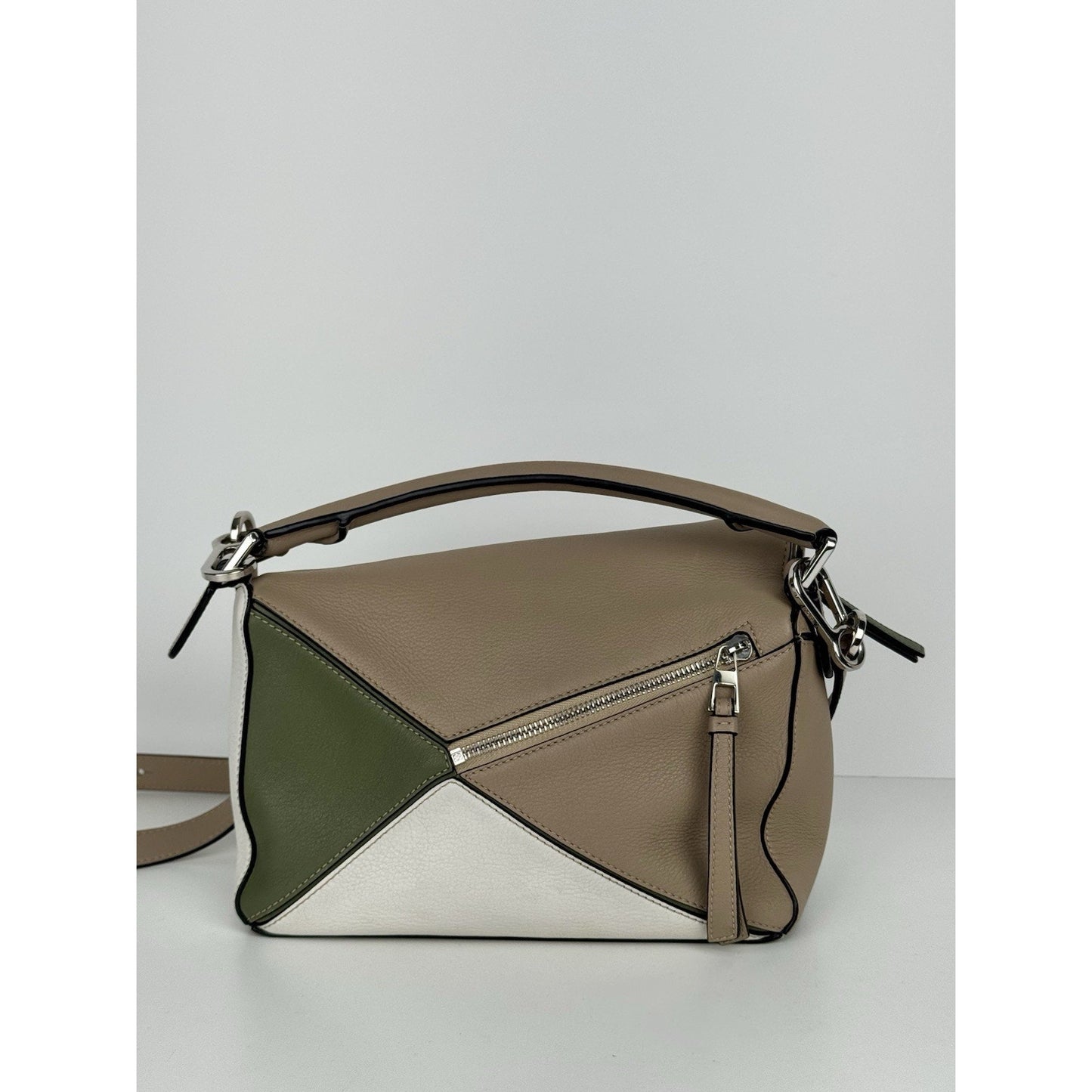 Loewe Puzzle Bag in Beige Green White Leather with Silver Hardware Shoulder Bag