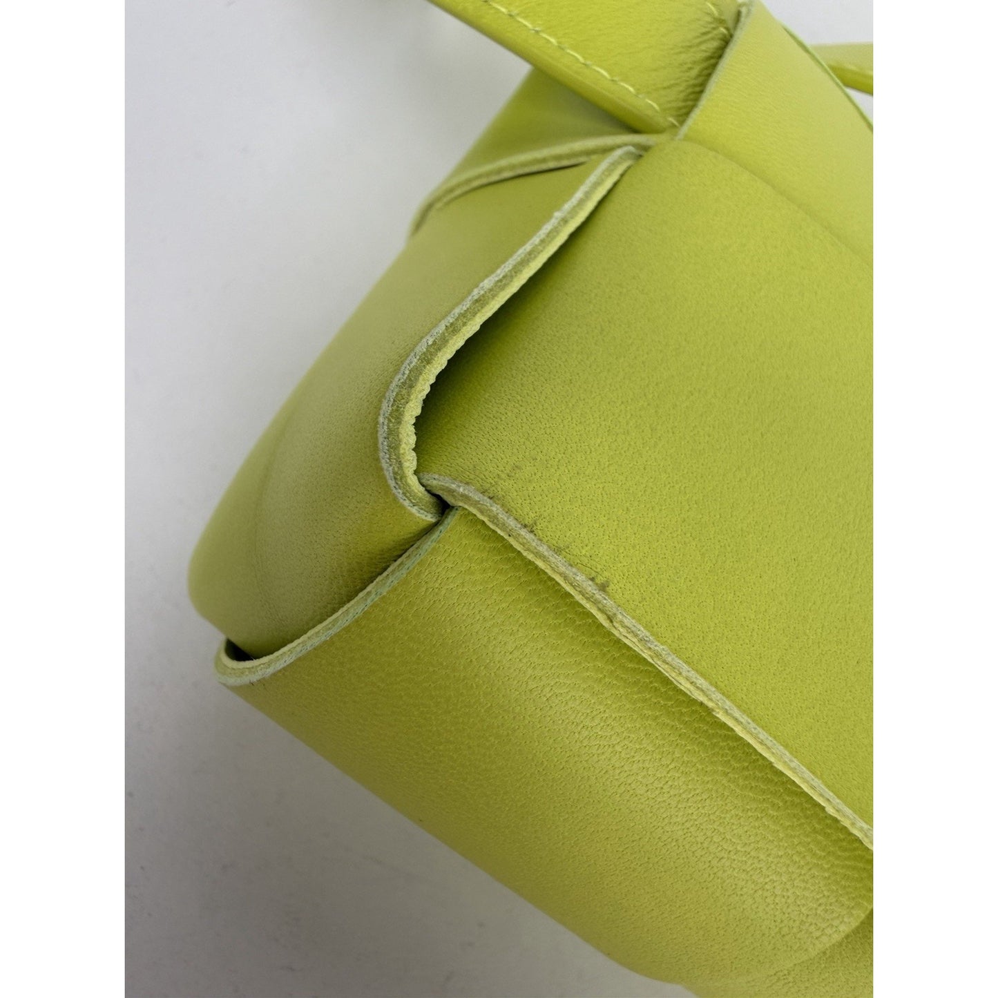 Bottega Veneta Cassette Belt Bag Kiwi-Green Maxi Intrecciato Woven Leather S08