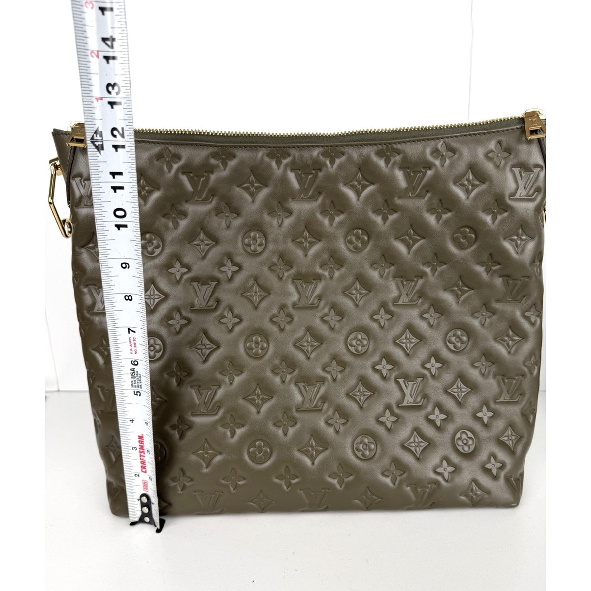 Louis Vuitton Coussin MM Hobo Bag In Green Monogram Empreinte Leather NFC D4