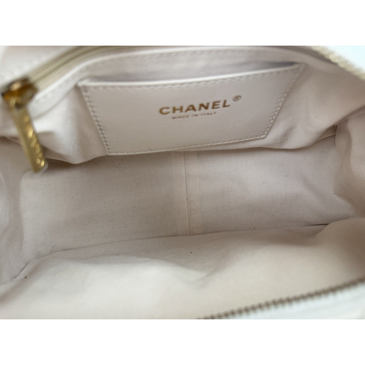 Chanel Trendy Pockets Hobo Bag Medium in White Quilted Lambskin Leather NFC B7