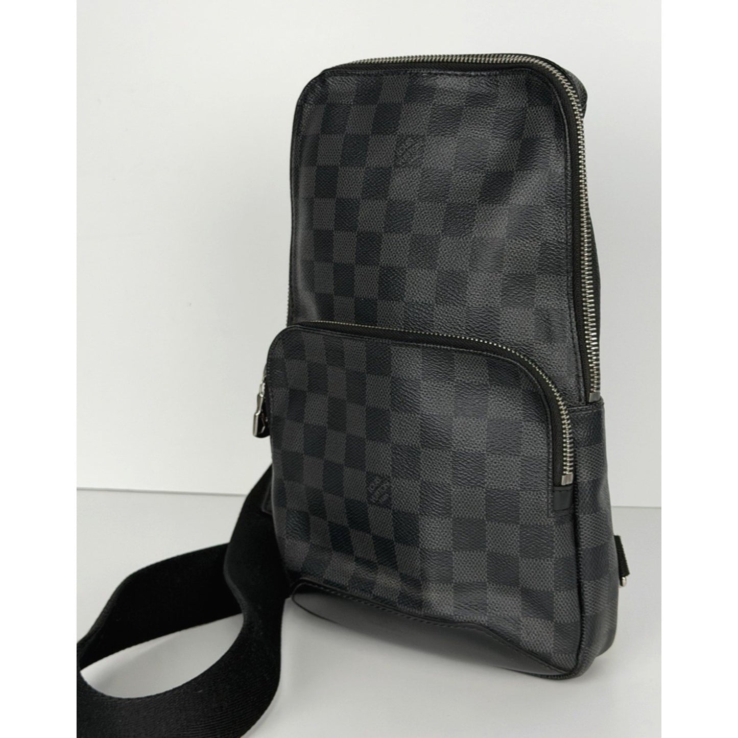 Louis Vuitton Avenue Sling Bag in Damier Graphite Coated Canvas S-05