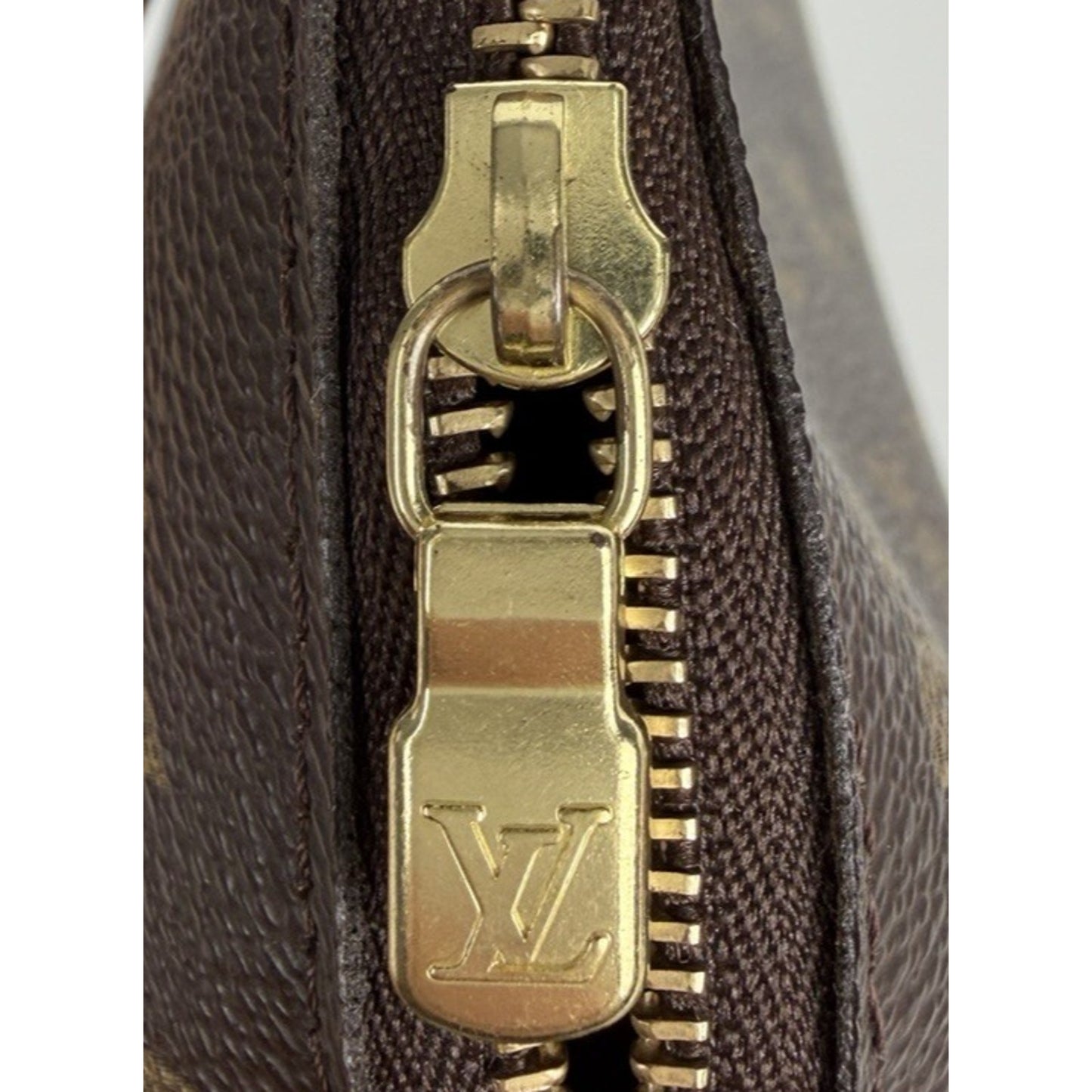 Louis Vuitton Monogram Trousse Demi Ronde Cosmetic Pouch Bag in Brown S07