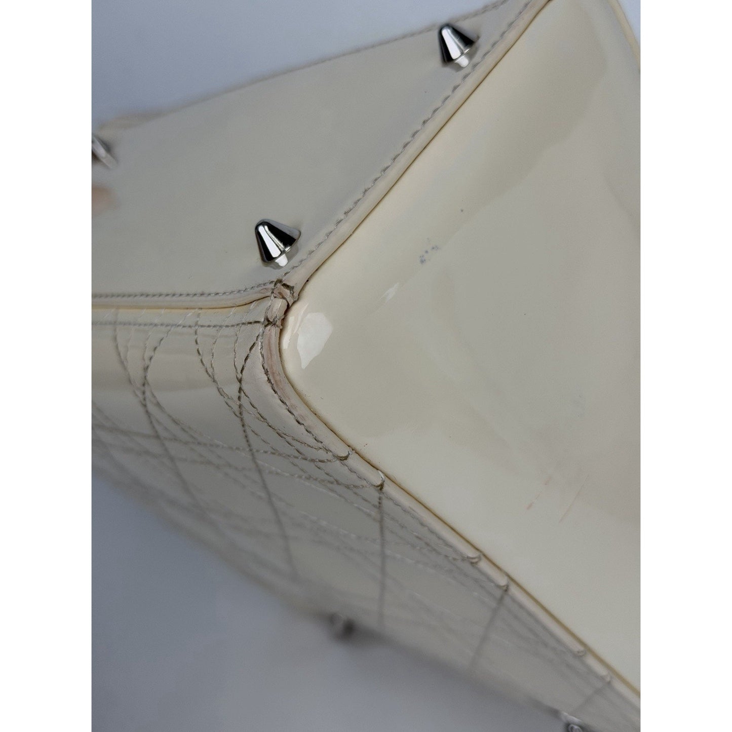 Christian Dior Lady Dior Medium Bag in Beige Patent Cannage Leather C9