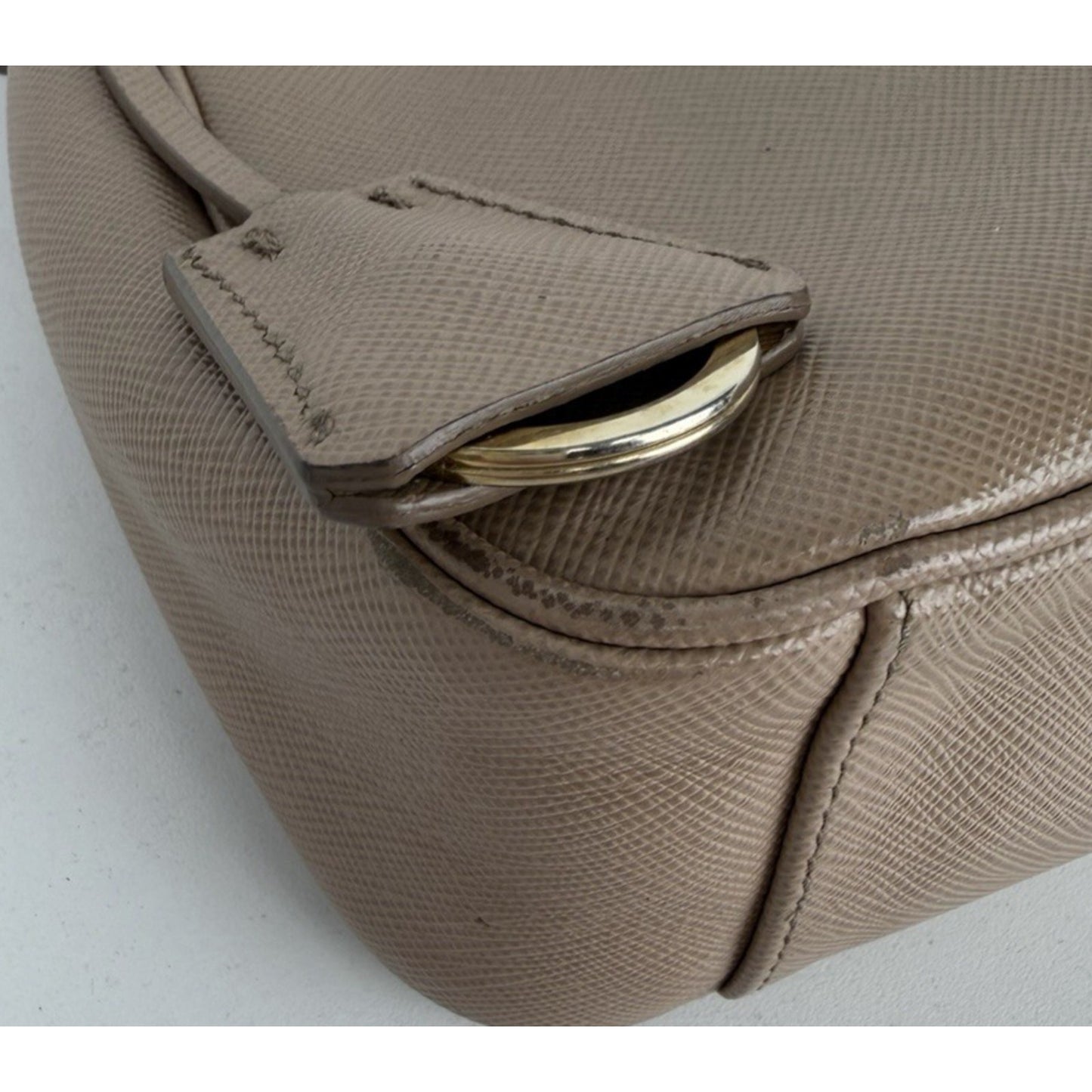 Prada Re-Edition 2005 Saffiano Leather Bag in Cameo Beige S07