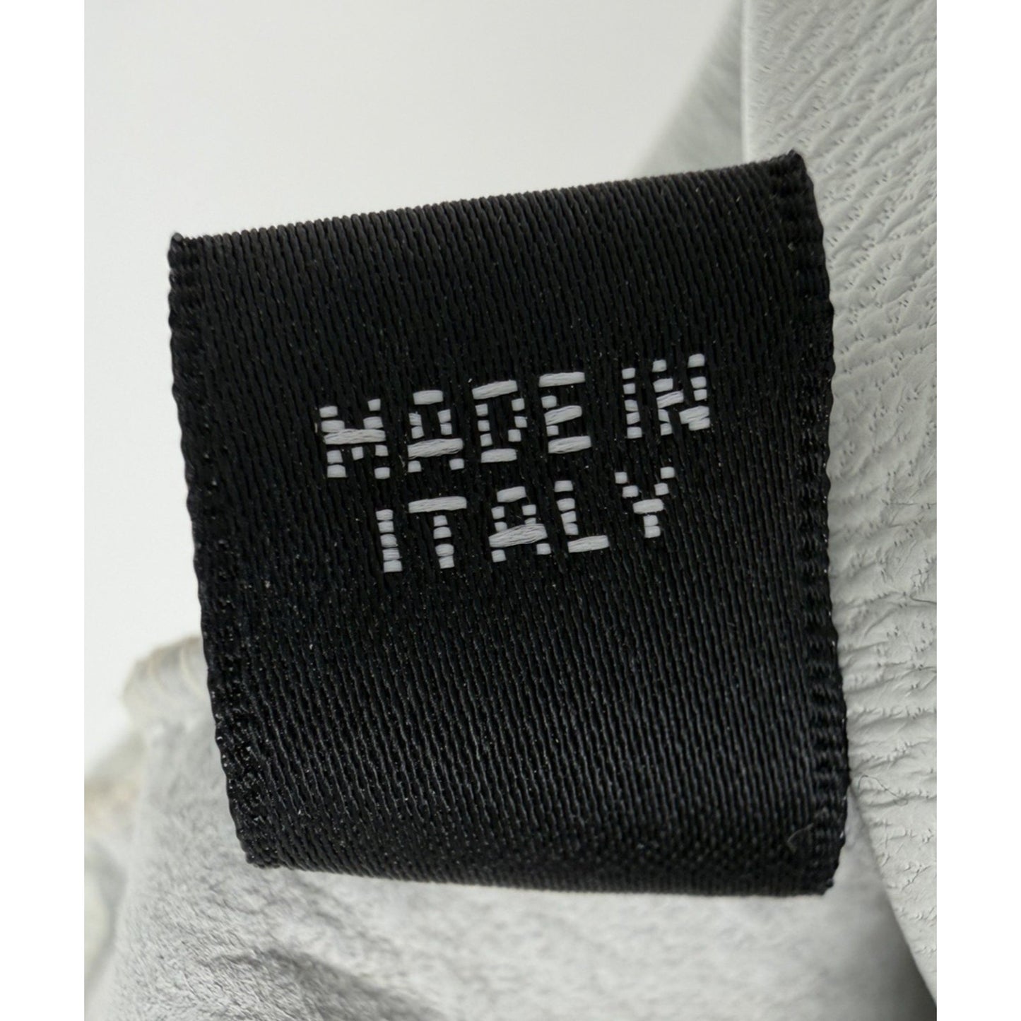 The Row Lorella Nappa Leather Gloves in White (L Size) S07