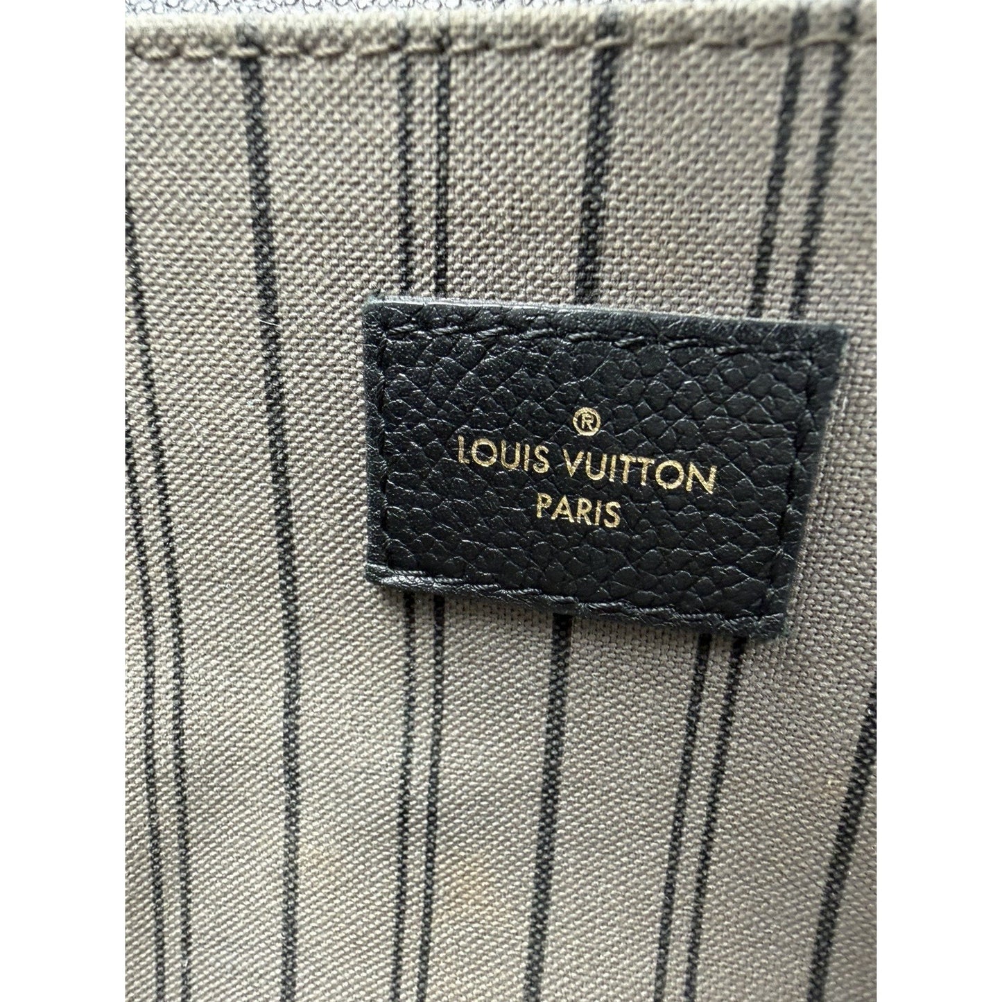 Louis Vuitton Pochette Metis Bag in Black Monogram Empreinte Leather NFC F2