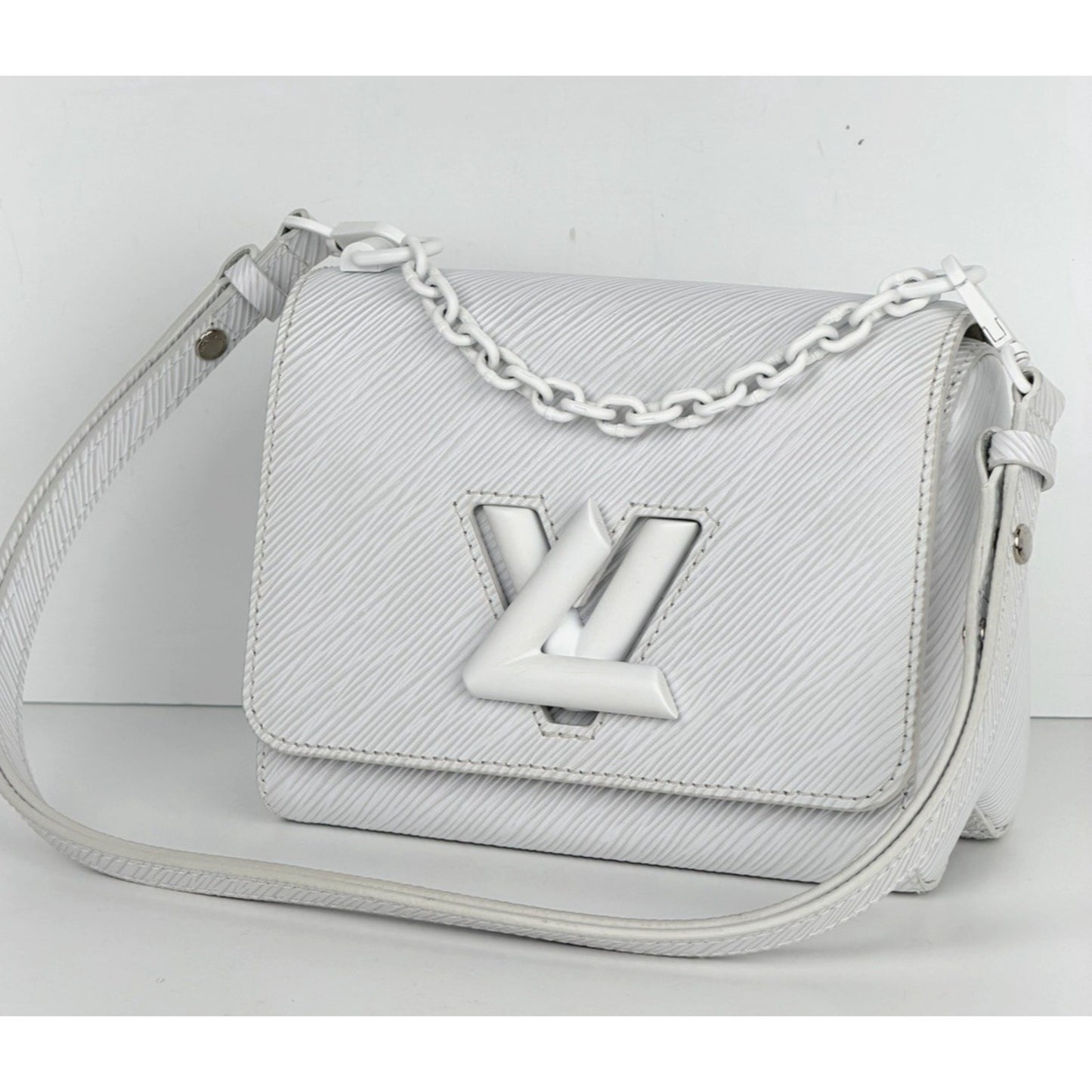 Louis Vuitton Twist PM Shoulder Bag in White Epi Leather 2020 D3