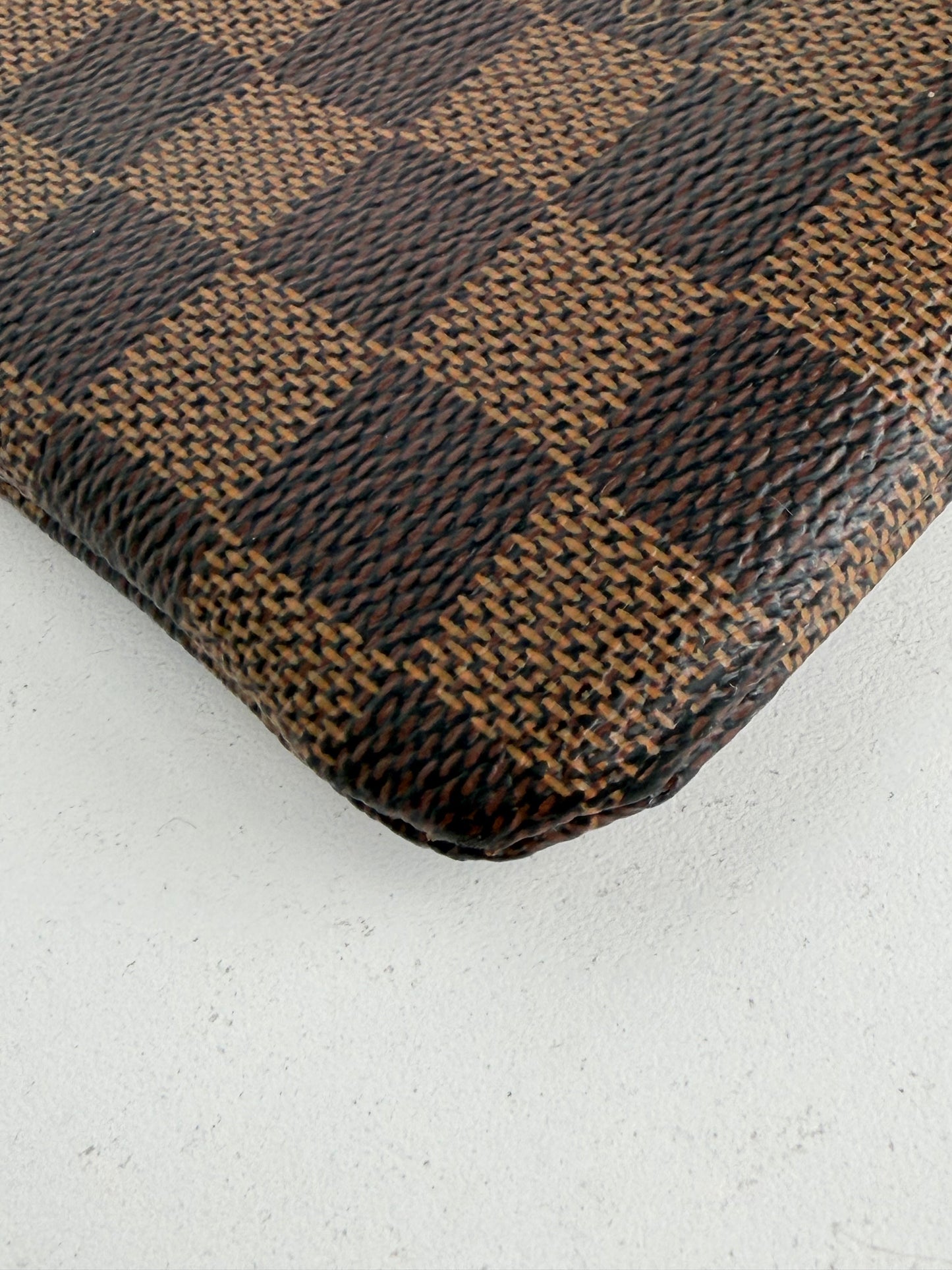 Louis Vuitton Daily Pouch in Brown Damier Ebene Coated Canvas and Red Leather 2020 YS12