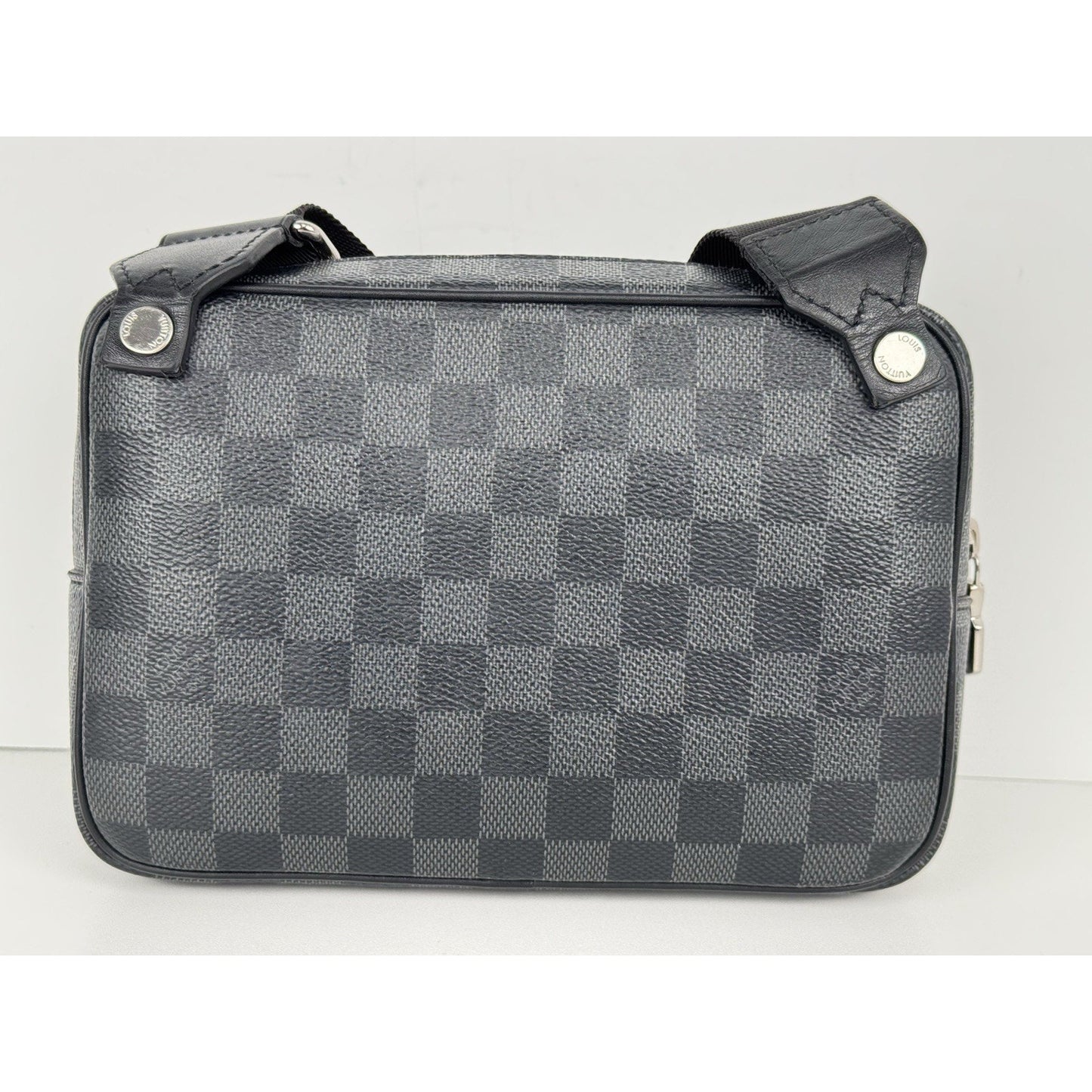 Louis Vuitton Damier Graphite Scott Messenger Bag Black with Silver Hardware C-1