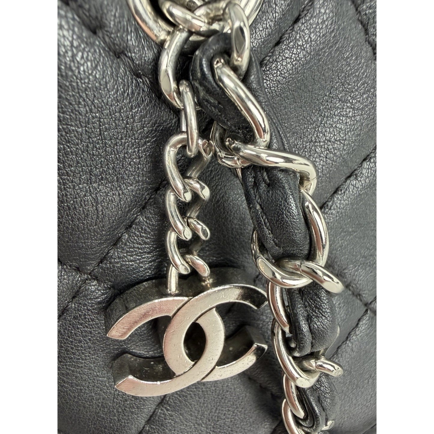 Chanel In The Business Camera Bag Quilted Leather & Silver-Tone Hardware 2011 D8