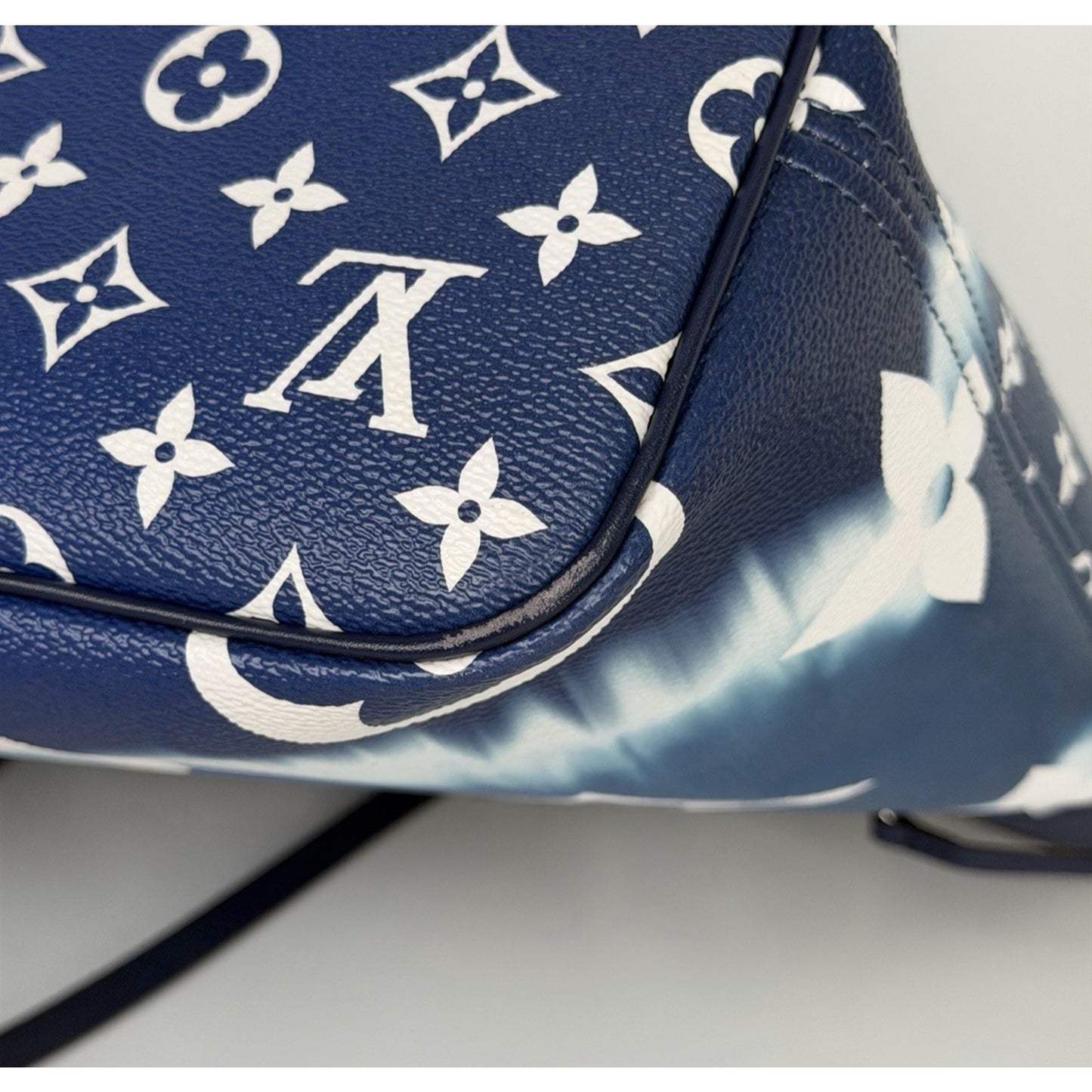 Louis Vuitton Neverfull Tote Bag MM in Escale Monogram Canvas 2020 D4