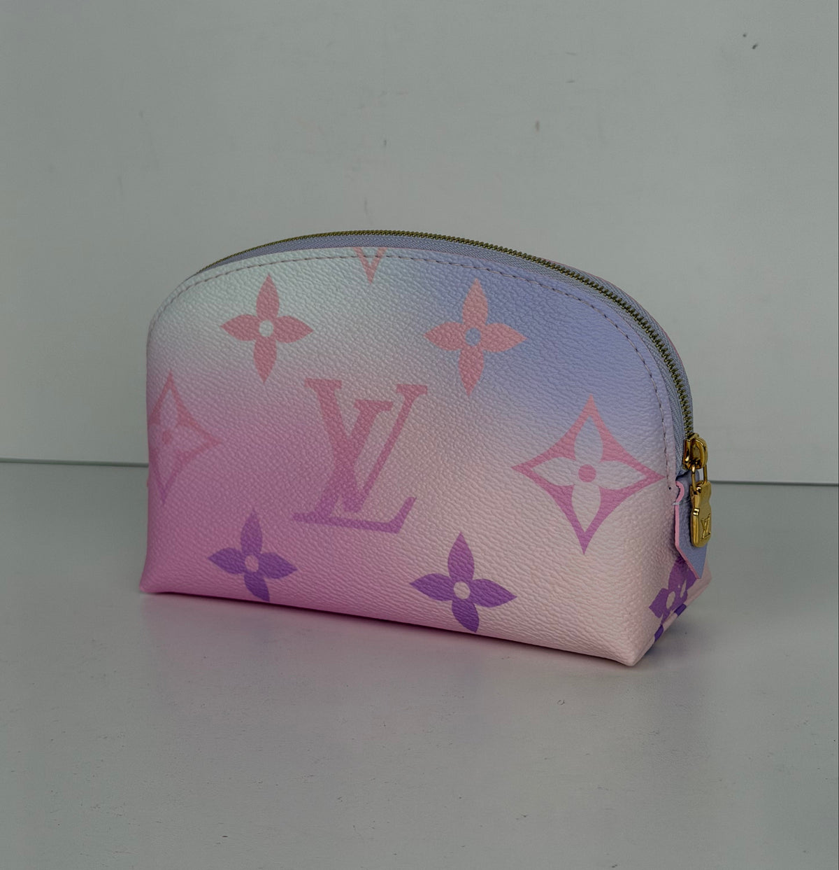 Louis Vuitton Cosmetic Pouch Bag in Sunrise Pastel Giant Monogram Canvas NFC