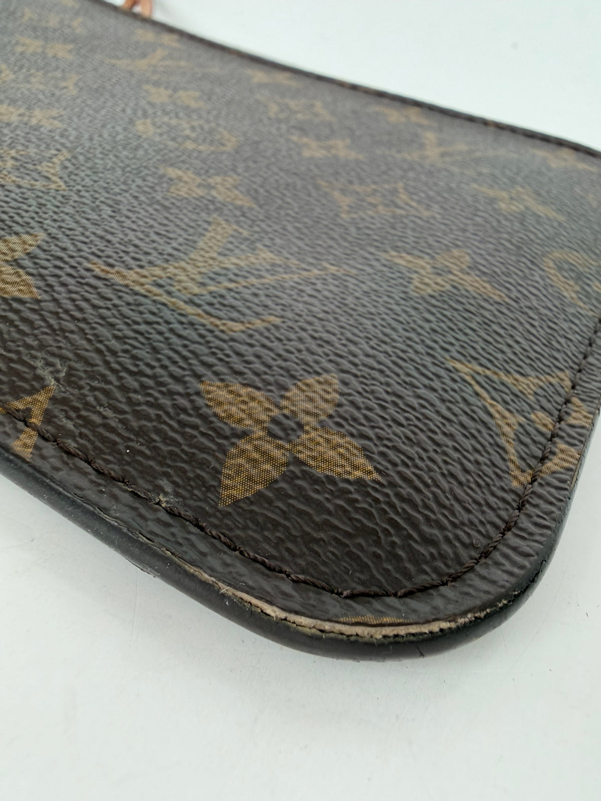 Louis Vuitton Neverfull Pochette Wristlet in Brown LV Monogram Coated Canvas YS12