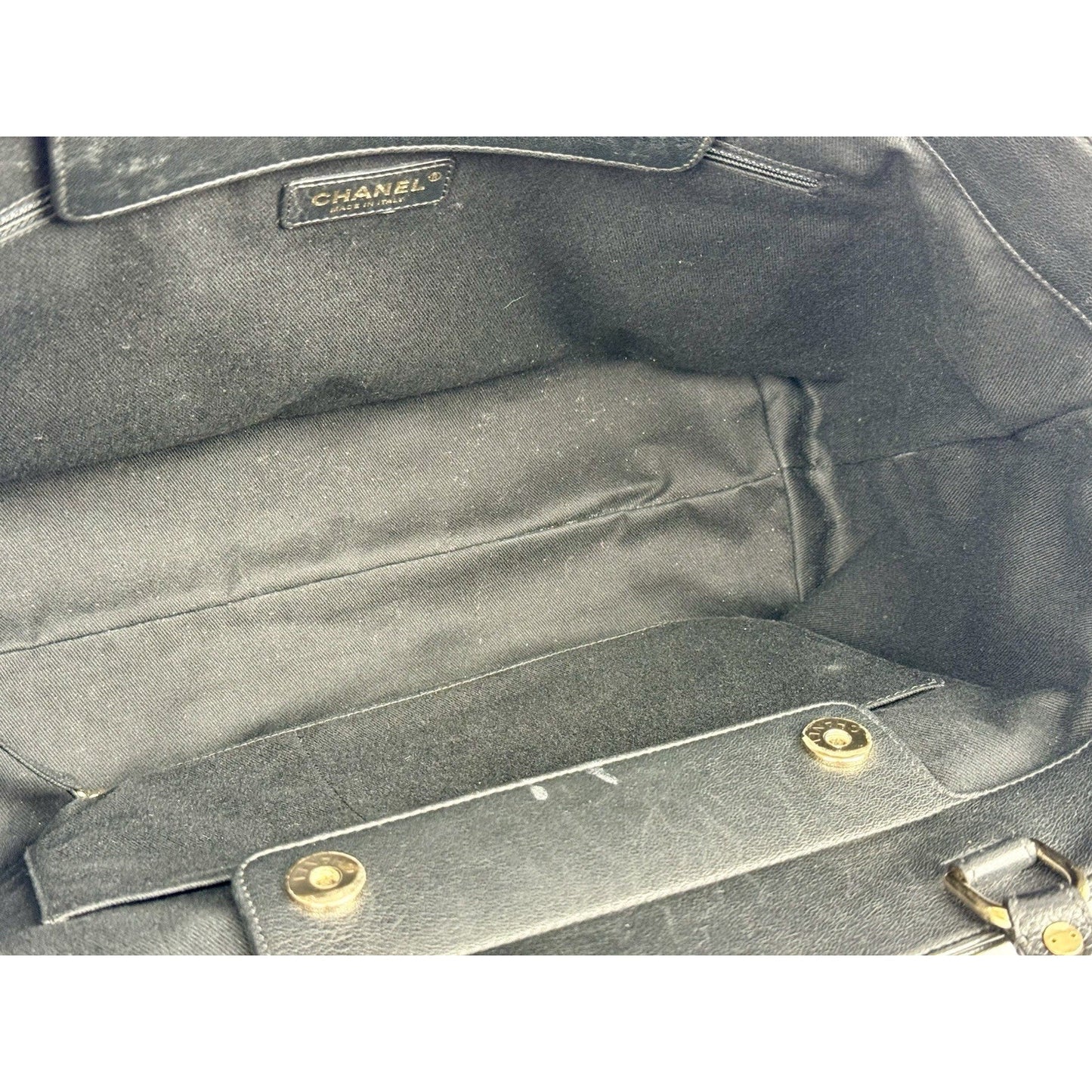 Chanel CC diamond-quilted tote bag in black calfskin & caviar leather