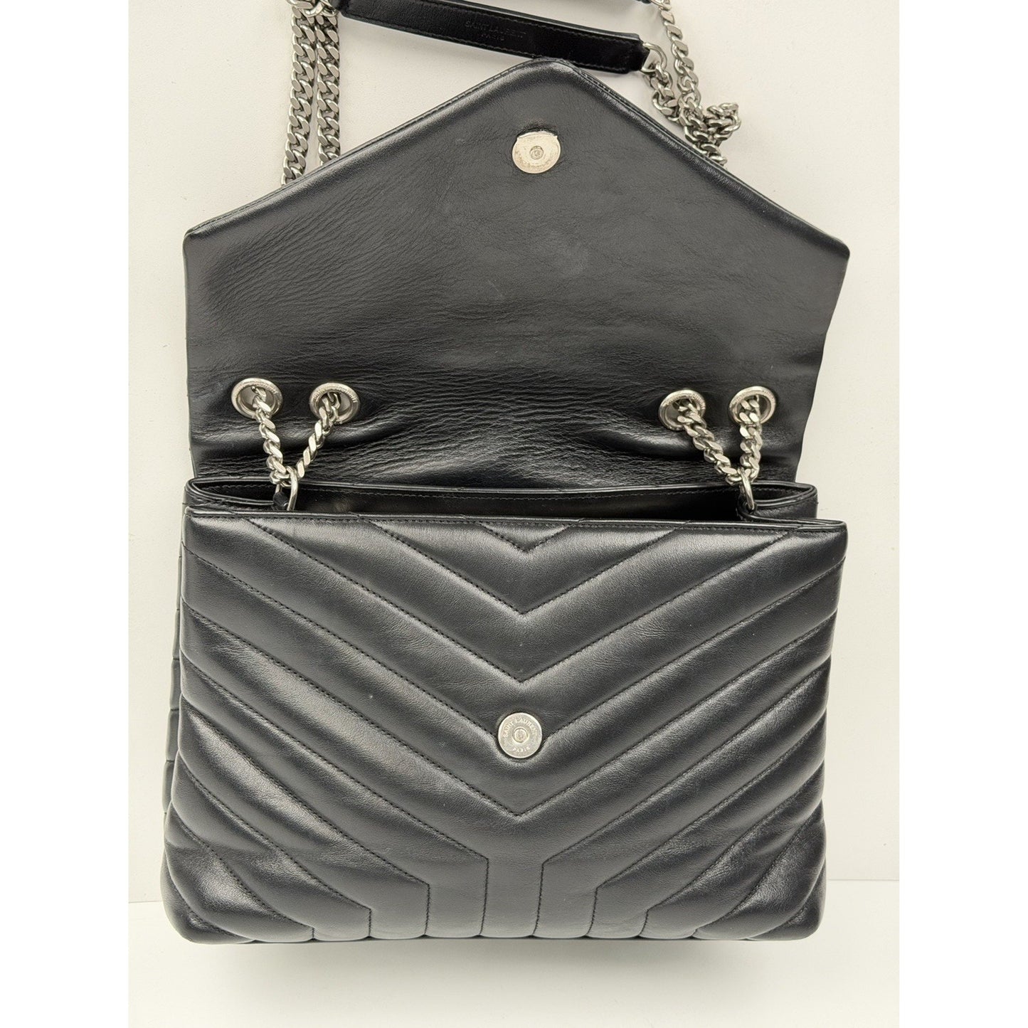 Saint Laurent Toy Loulou Shoulder Bag in Black Quilted Leather Medium R1