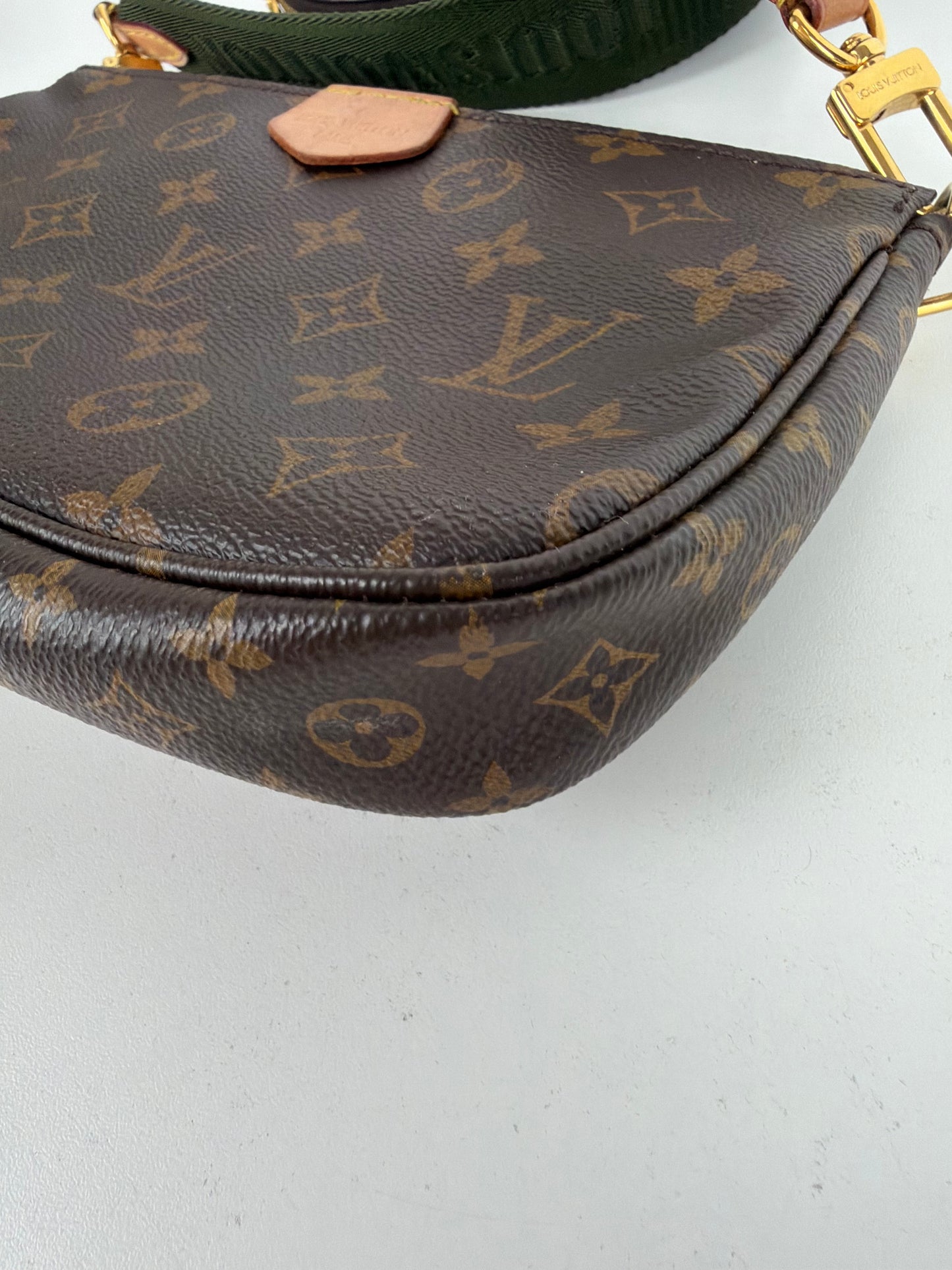 Louis Vuitton Multi Pochette Accessoires Bag in Brown LV Monogram Canvas 2020 YS-09