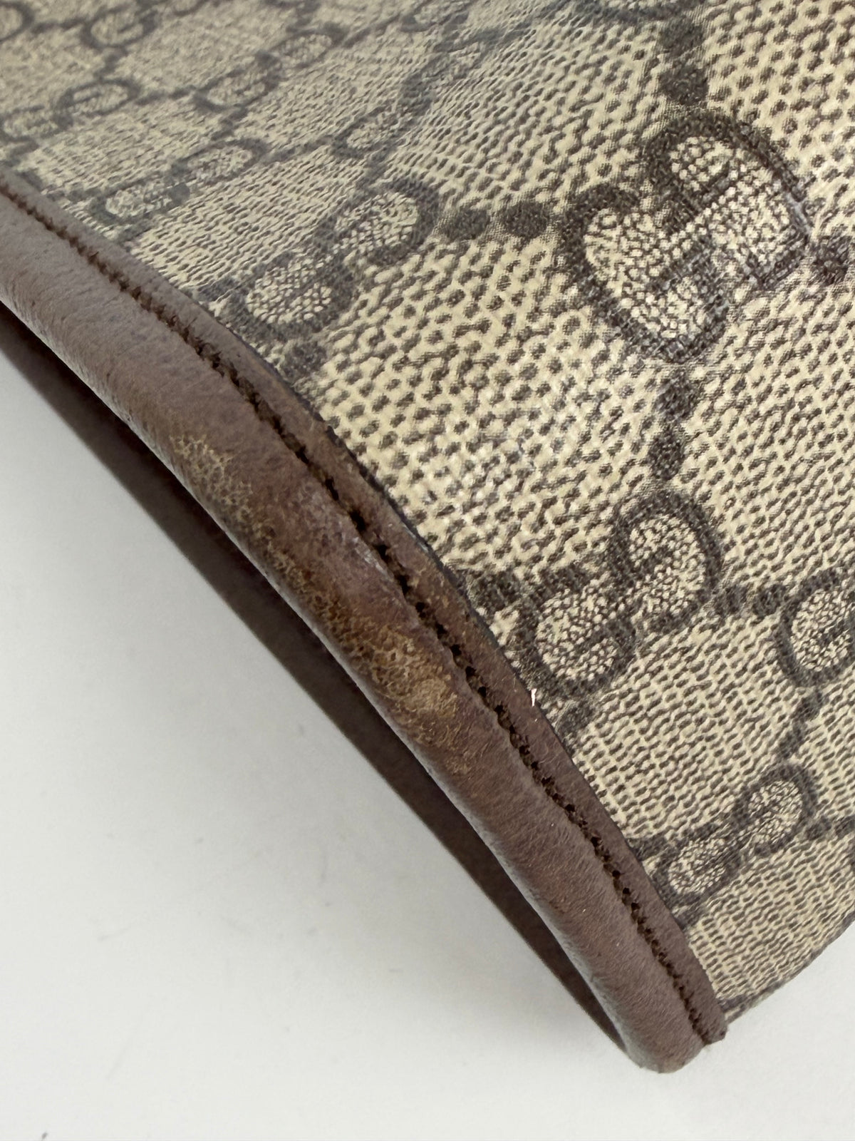 Gucci Ophidia Pouch Bag in Brown GG Supreme Coated Canvas YU-3