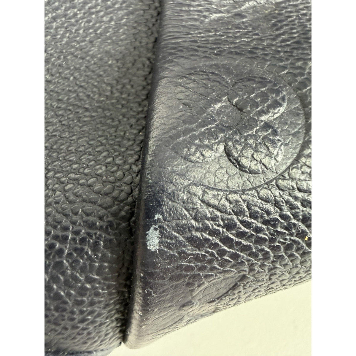Louis Vuitton V Tote Shoulder Bag MM in LV Monogram Empreinte Leather 2019 S21