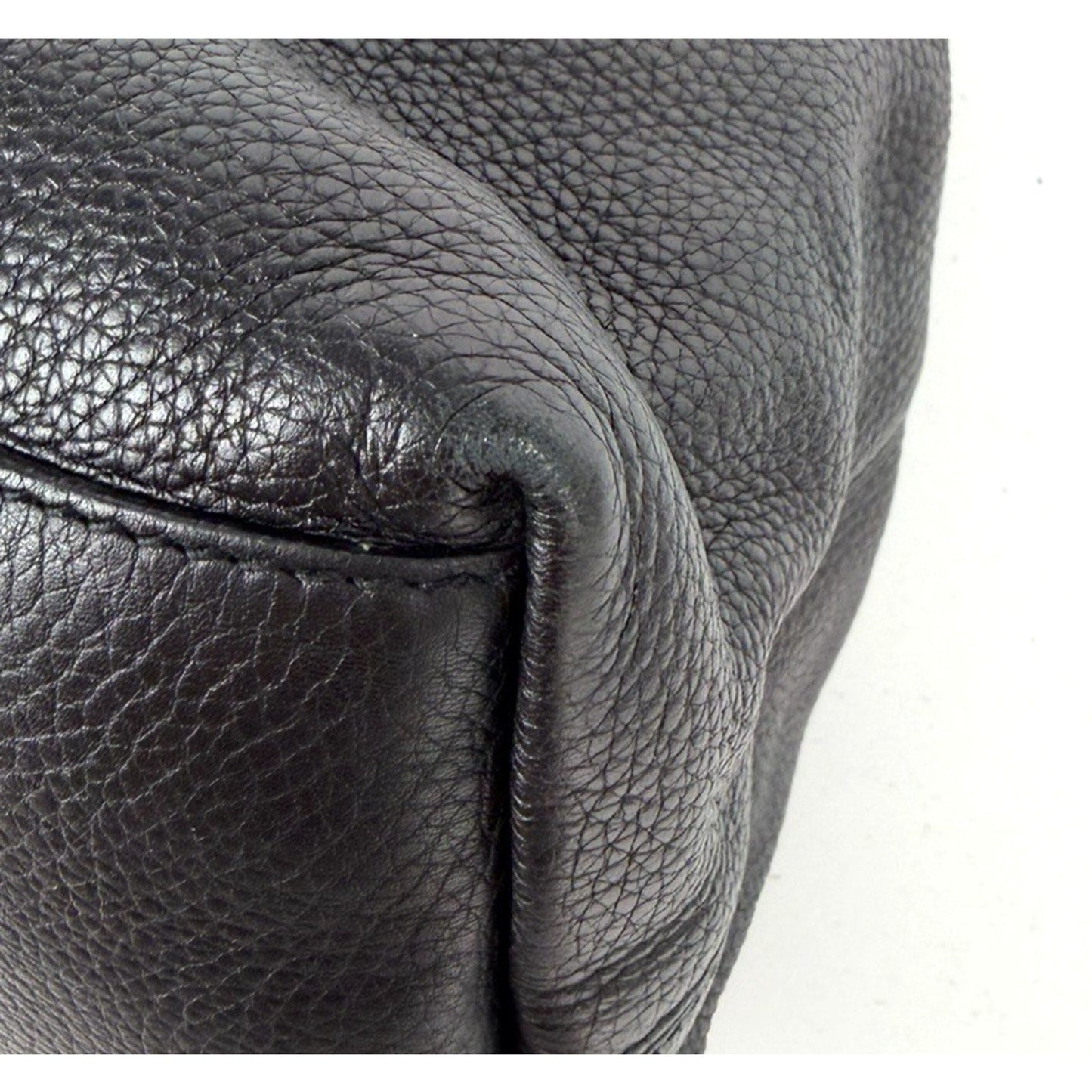 Gucci Soho Chain Shoulder Medium Bag in Black Pebbled Leather with Tassel S-06