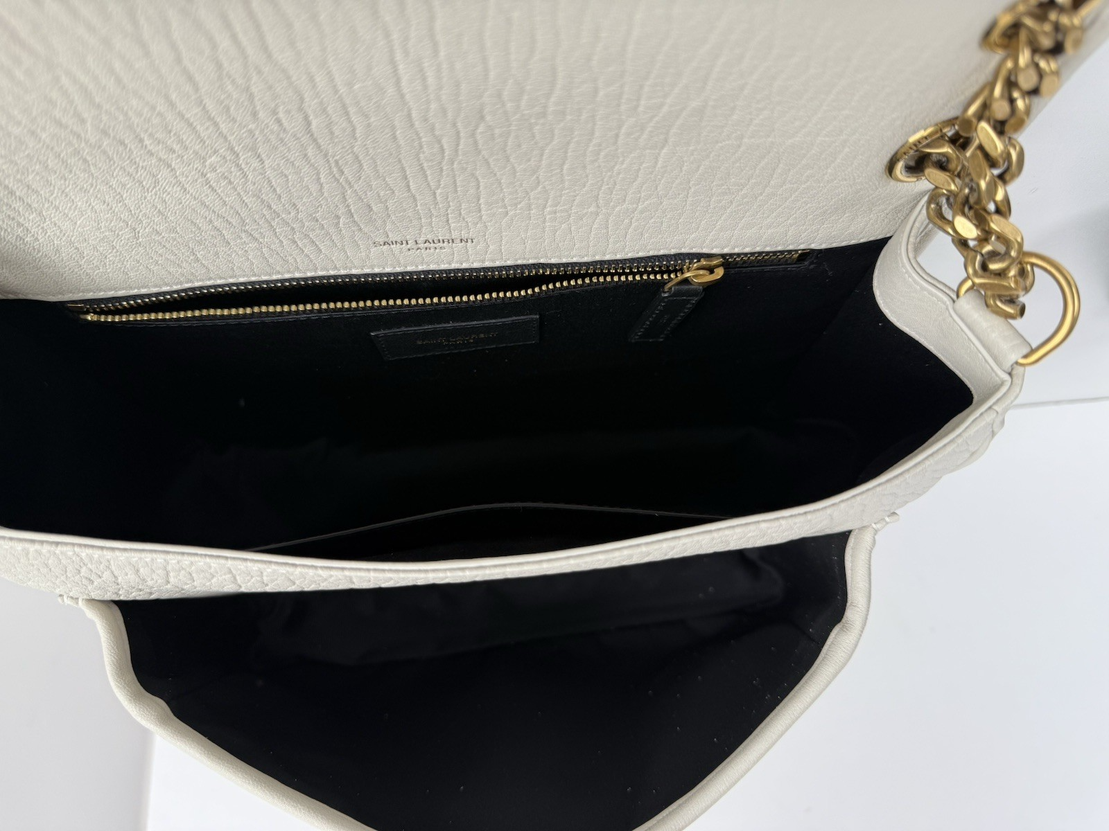 Saint Laurent Niki Medium Leather Shoulder Bag in Crema Soft