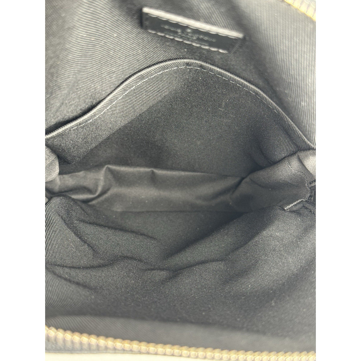 Louis Vuitton Avenue Sling Bag Damier Graphite Canvas D-2