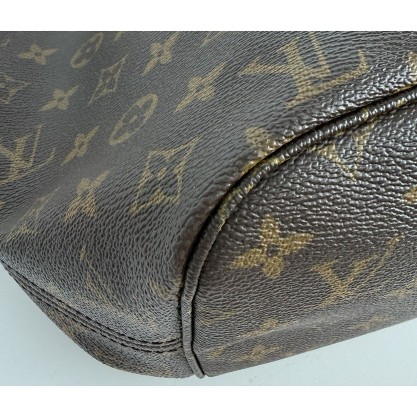Louis Vuitton Monogram Neverfull MM Tote Bag in Brown Coated Canvas 2010 S-10