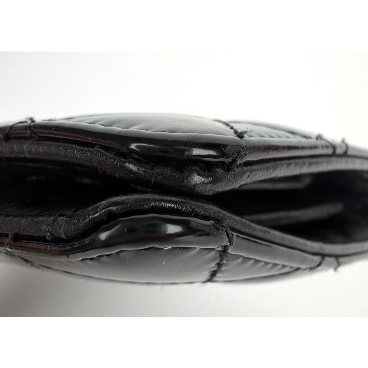 Chanel Brilliant Yen Wallet in Black Quilted Patent Leather 2009-2010 K1