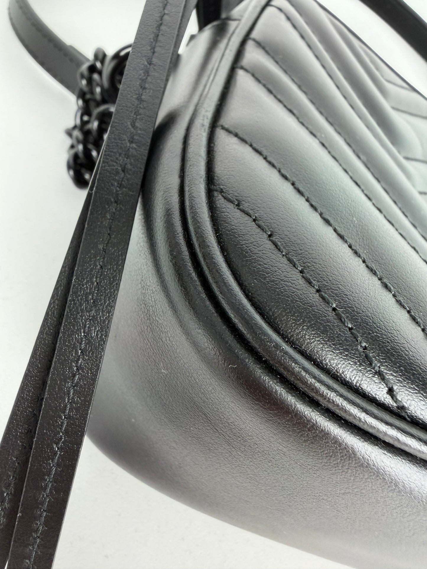 Gucci GG Marmont Small Camera Bag in Black Quilted Leather S-19