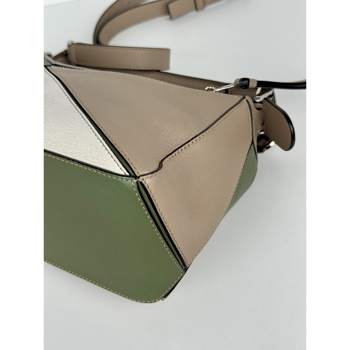 Loewe Puzzle Bag in Beige Green White Leather with Silver Hardware Shoulder Bag