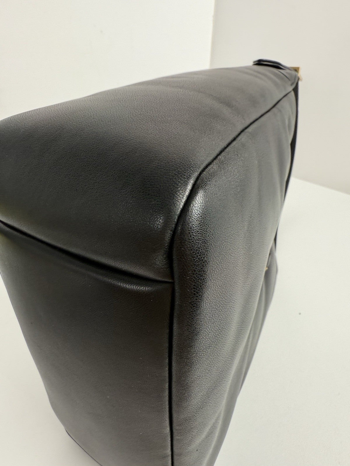 Saint Laurent Black Smooth Calfskin Le 5 a 7 Hobo