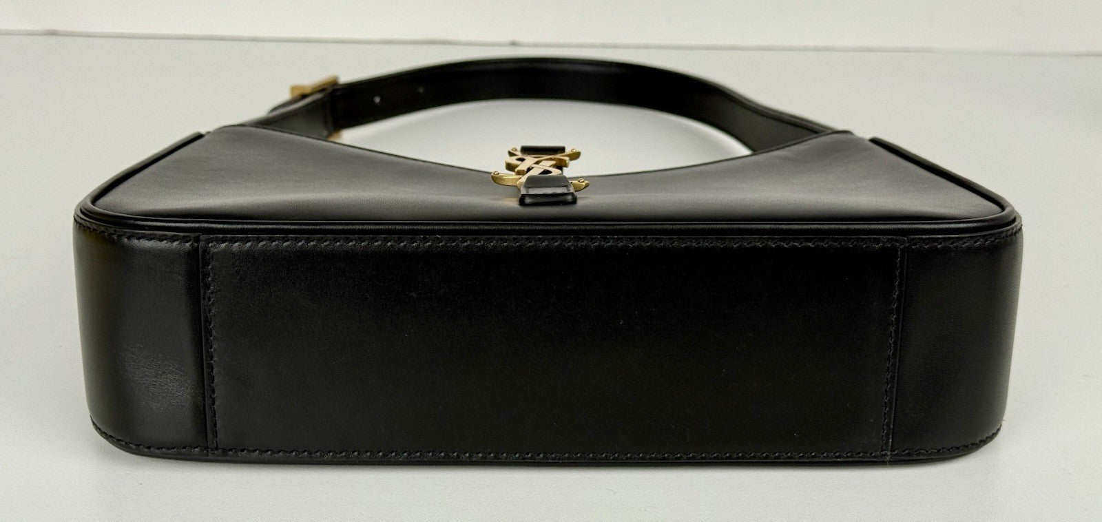 Saint Laurent Le 5 À 7 Hobo Bag Black Leather
