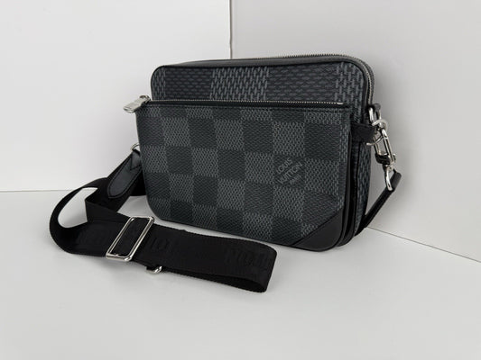Louis Vuitton Trio Messenger Damier Ebene Men's Bag in Grey