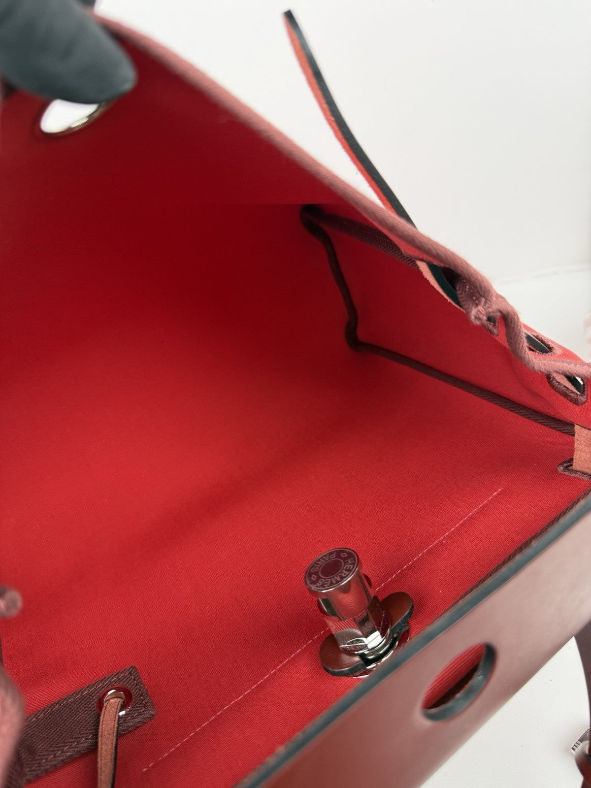Hermes Toile & Vache Hunter Herbag Zip Retourne 31 (2019) Red Bag
