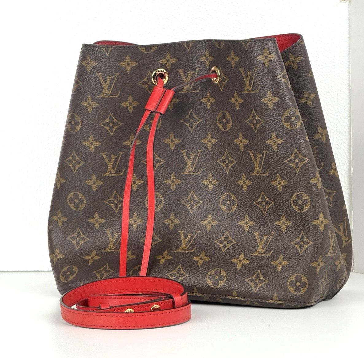 Louis Vuitton NeoNoe Handbag Monogram Canvas MM Women’s Shoulder Bag