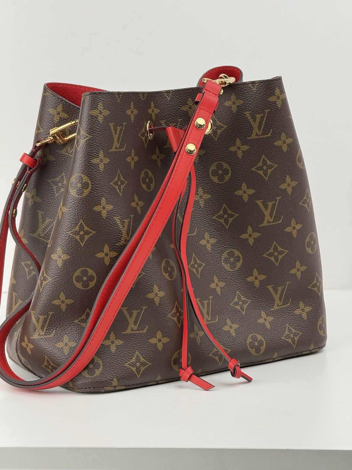 Louis Vuitton NeoNoe Shoulder Bag Brown/ Red Canvas
