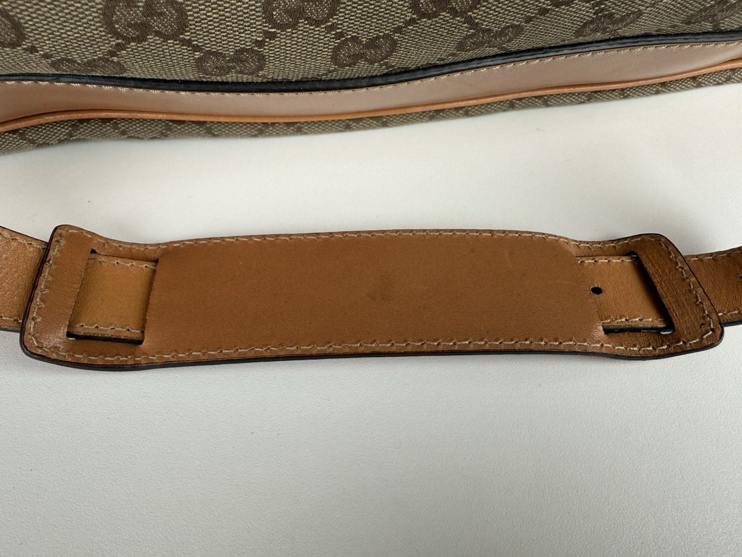 Gucci Canvas Messenger Luggage Bag Large