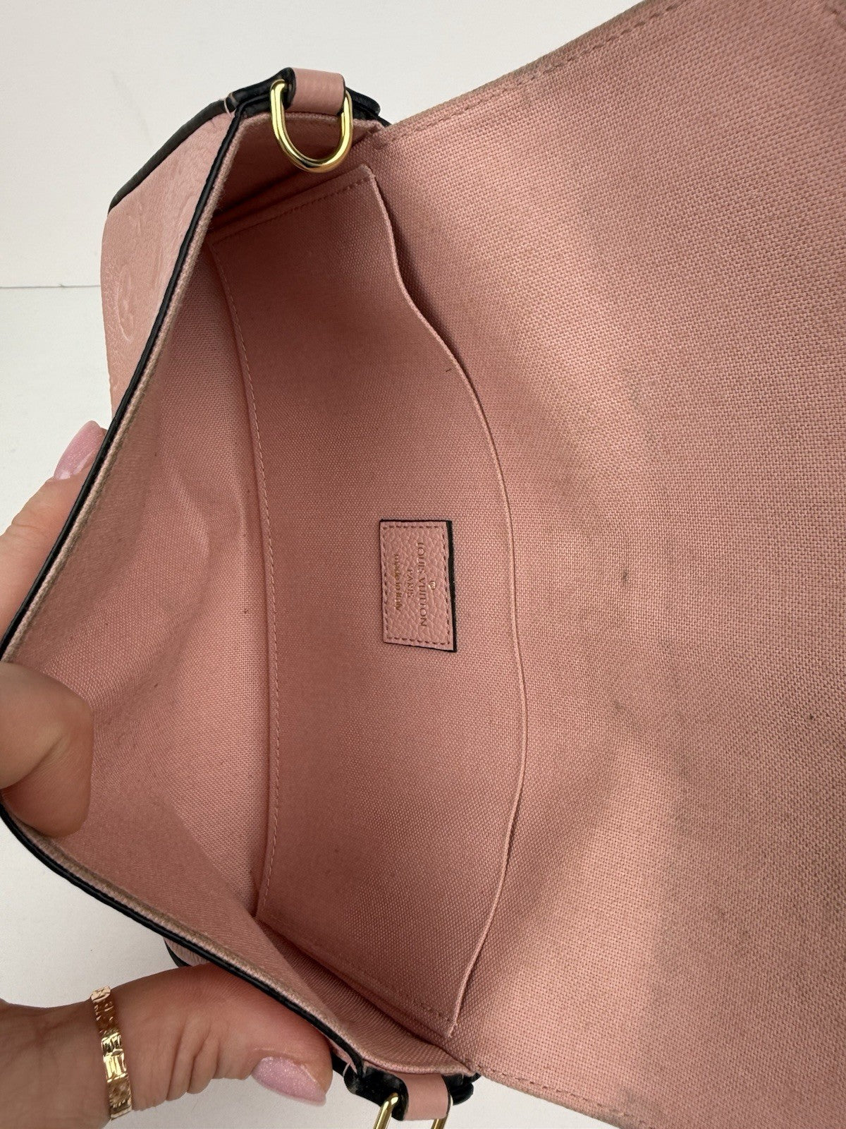 Louis Vuitton Felicie Pochette Monogram Pink Leather Bag