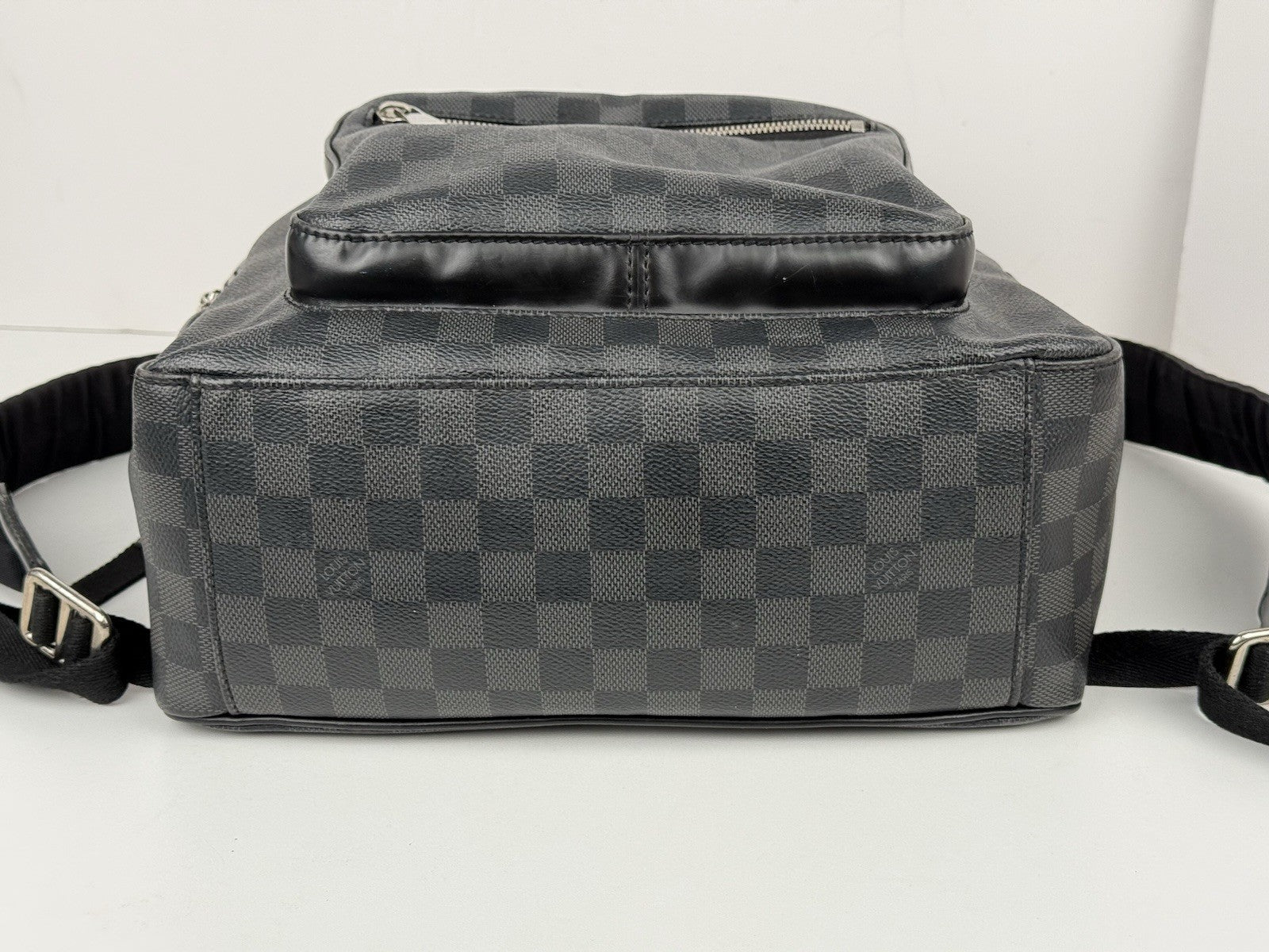 LOUIS VUITTON Damier Graphite Josh Backpack