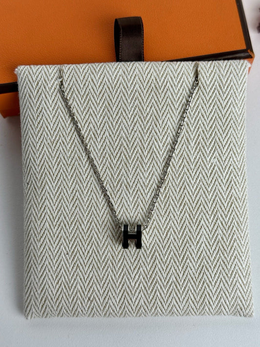 Hermes Mini Pop H Pendant Noir