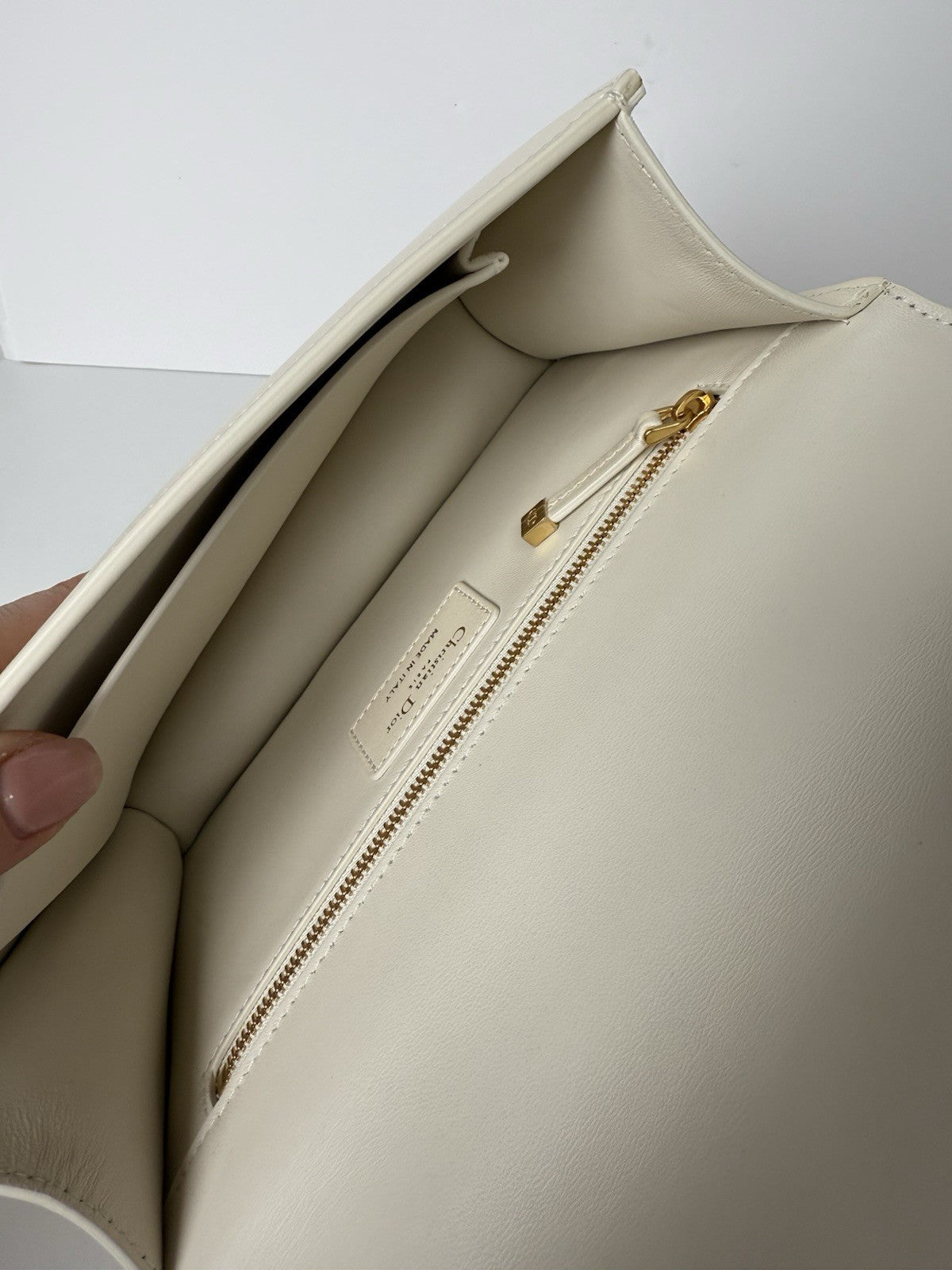 Dior White Leather 30 Montaigne Shoulder Bag