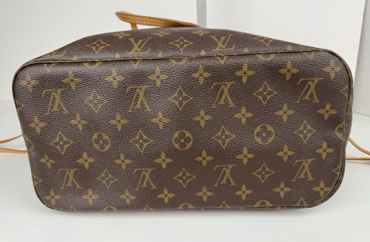 LOUIS VUITTON Neverfull MM Monogram Canvas Tote Shoulder Bag
