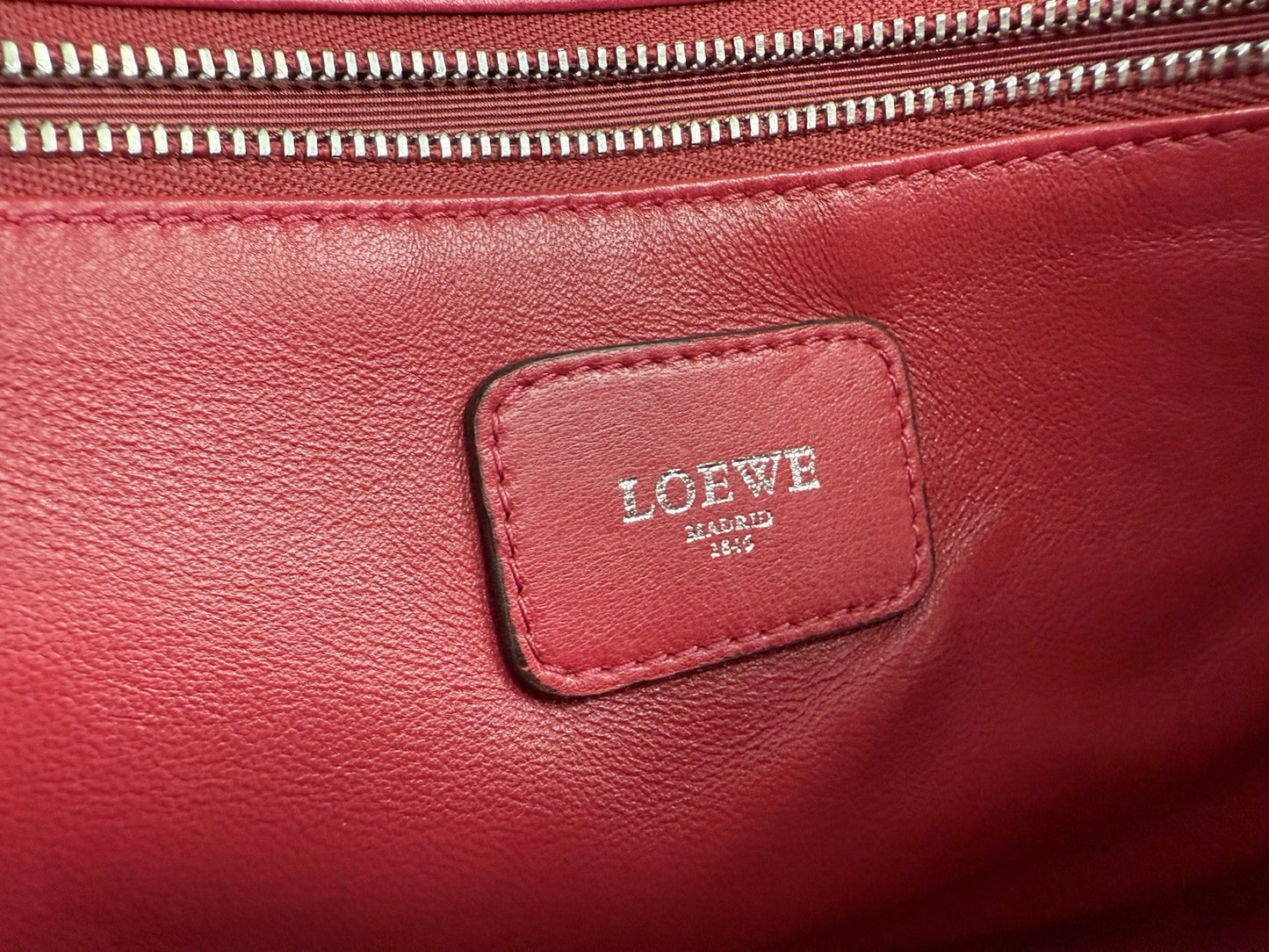 Loewe Womens Double Handle Grain Leather Amazona Shoulder Bag Pink
