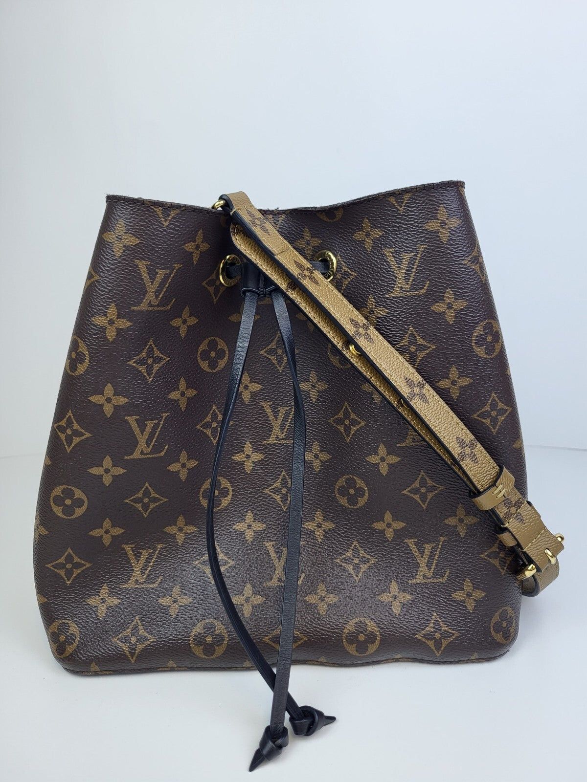Louis Vuitton NeoNoe Shoulder Bag Brown Canvas